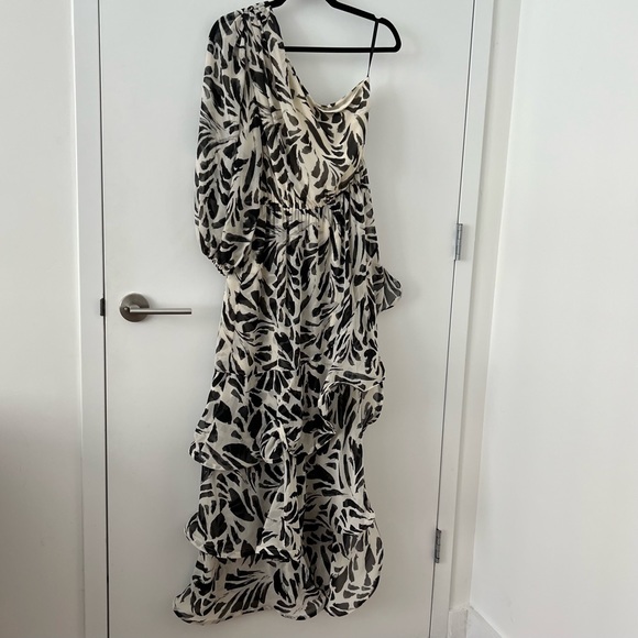 Alexis x Target Botanical One Shoulder Ruffle Maxi Dress in Grey/ Off White Sz M - Picture 1 of 4